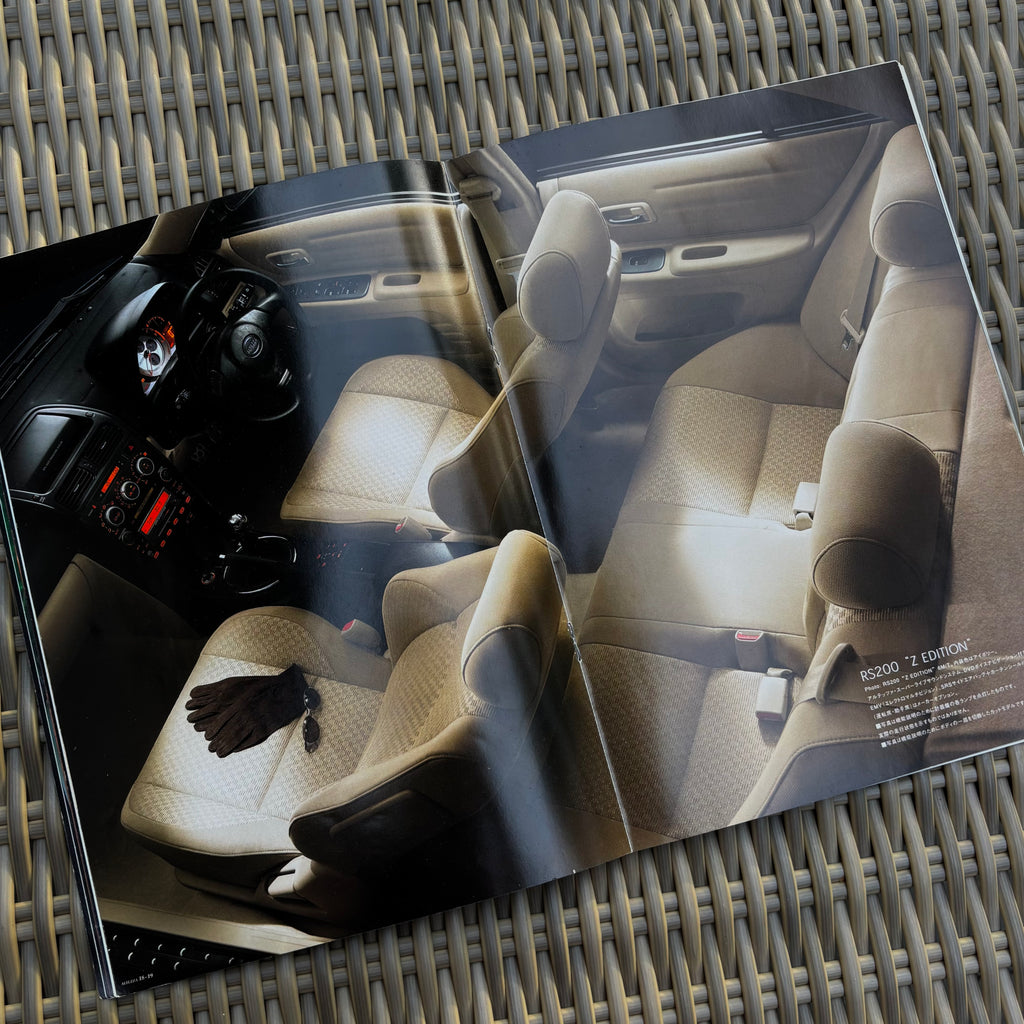 Toyota Altezza XE10 Brochure & Optional Parts Catalogue