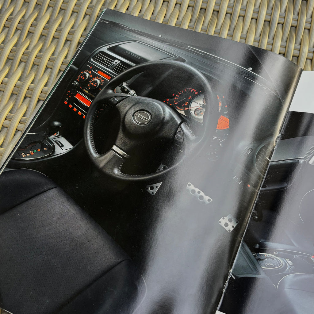 Toyota Altezza XE10 Brochure & Optional Parts Catalogue
