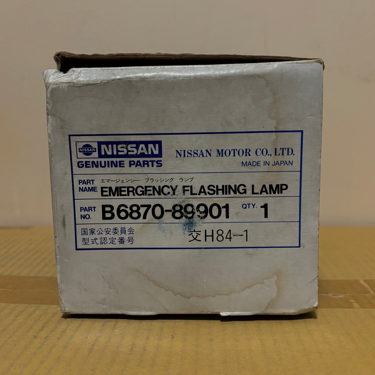 OEM Nissan Emergency Flashing Lamp B6870-89901