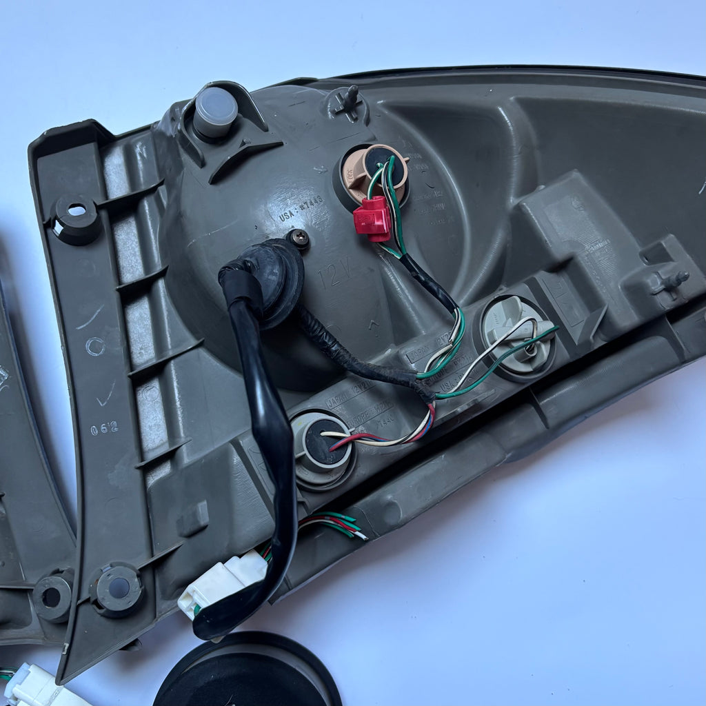 Toyota Altezza SXE10 Tail Lights