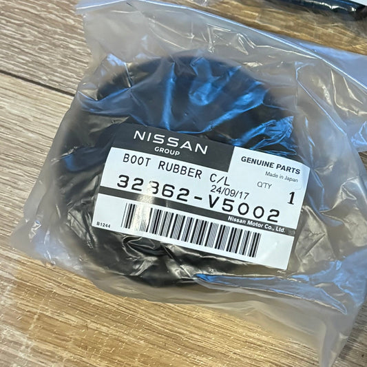 Nissan boot rubber C/L 32862-V5002